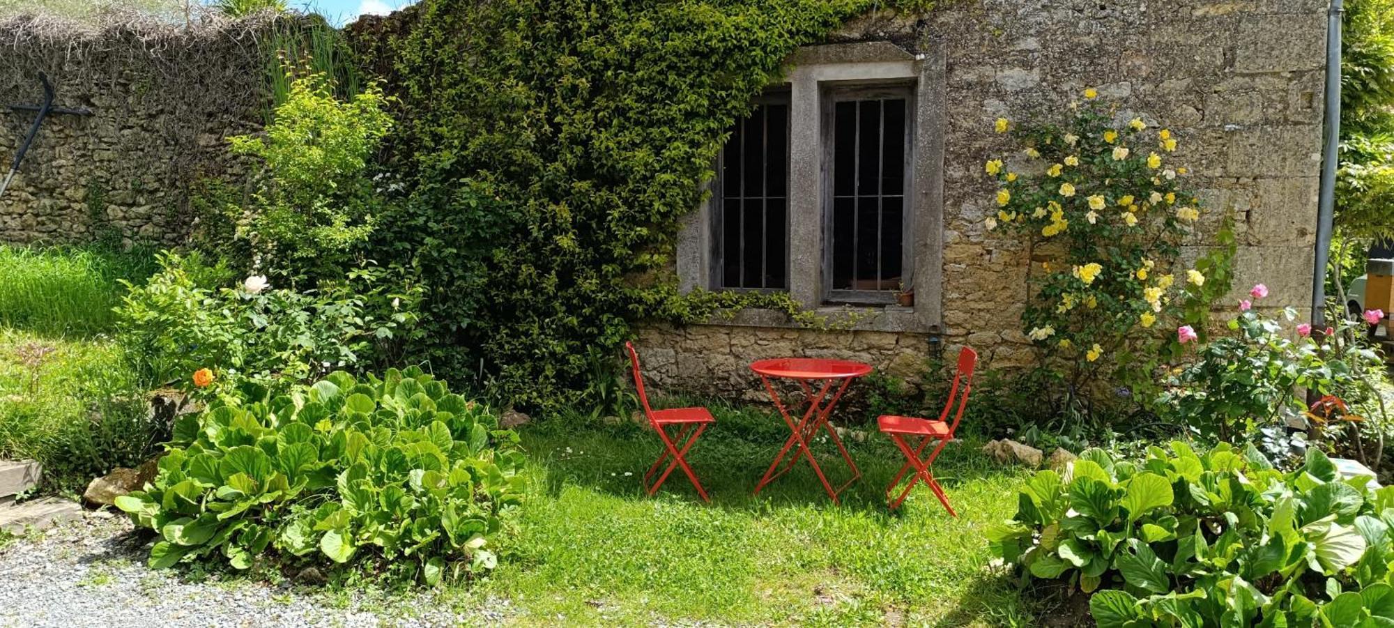 Maison Irondas Saint-Pierre-d'Aurillac Exterior photo